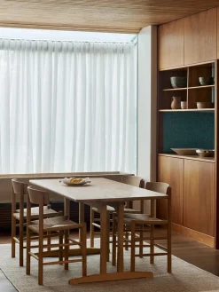 J39 Folkestolen, olieret eg af Børge Mogensen<Fredericia Furniture Hot