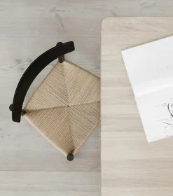 J39 Folkestolen, sortlakeret bøg af Børge Mogensen<Fredericia Furniture New