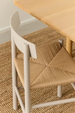 J39 Folkestolen, sortlakeret bøg af Børge Mogensen<Fredericia Furniture New