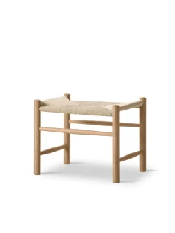 J16 Skammel af Hans J. Wegner<Fredericia Furniture Best