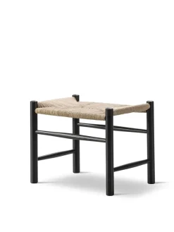 J16 Skammel af Hans J. Wegner<Fredericia Furniture Best