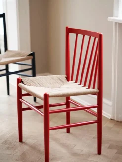 J80 spisebordsstol fra<FDB Møbler Outlet