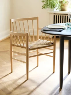 J81 spisebordsstol fra<FDB Møbler Discount