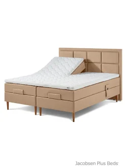 – Sengegavl Square, Sand<Jacobsen Plus Beds
