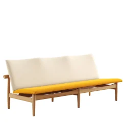 Japan 3 pers. sofa, eg klar olie af Finn Juhl<House of Finn Juhl Hot