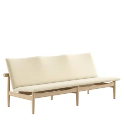 Japan 3 pers. sofa, eg klar olie af Finn Juhl<House of Finn Juhl Hot