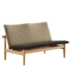 Japan 2 pers. sofa, eg klar olie af Finn Juhl<House of Finn Juhl Discount
