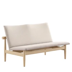 Japan 2 pers. sofa, eg klar olie af Finn Juhl<House of Finn Juhl Discount
