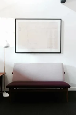 Japan 2 pers. sofa, eg klar olie af Finn Juhl<House of Finn Juhl Discount