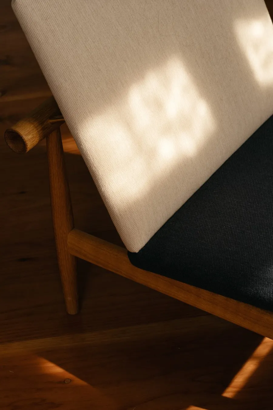 Japan stol, valnød af Finn Juhl<House of Finn Juhl Outlet