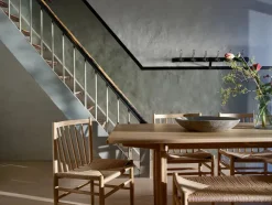 J83B Bænk, matlakeret eg fra<FDB Møbler Online