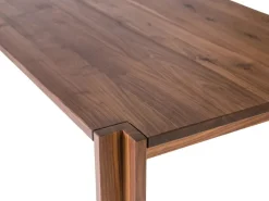 Jeppe Utzon Spisebord fra<DK3 Outlet