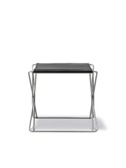 JG Folding Stool fra<Fredericia Furniture Outlet