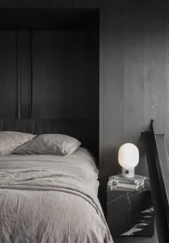 JWDA Table Lamp, red travertine stone fra<Audo Copenhagen Online