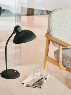 Kaiser Idell Bordlampe, kipbar fra<Fritz Hansen Best