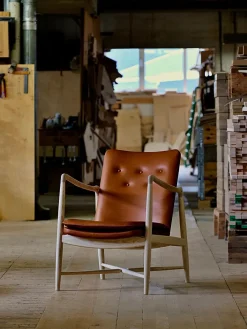 Kaminstolen, eg klar olie af Finn Juhl<House of Finn Juhl Clearance