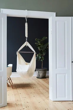 Karmbeslag fra<Moonboon