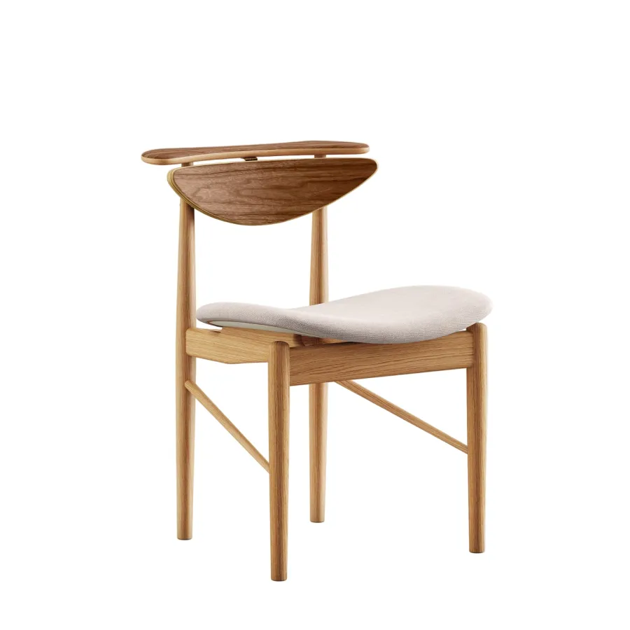 Karmstolen, eg olie af Finn Juhl<House of Finn Juhl Sale