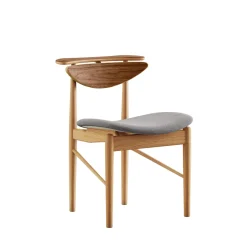 Karmstolen, eg olie af Finn Juhl<House of Finn Juhl Sale