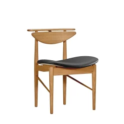 Karmstolen, eg olie af Finn Juhl<House of Finn Juhl Sale