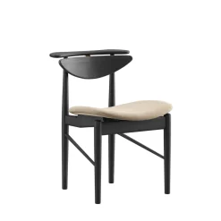 Karmstolen, eg olie af Finn Juhl<House of Finn Juhl Sale