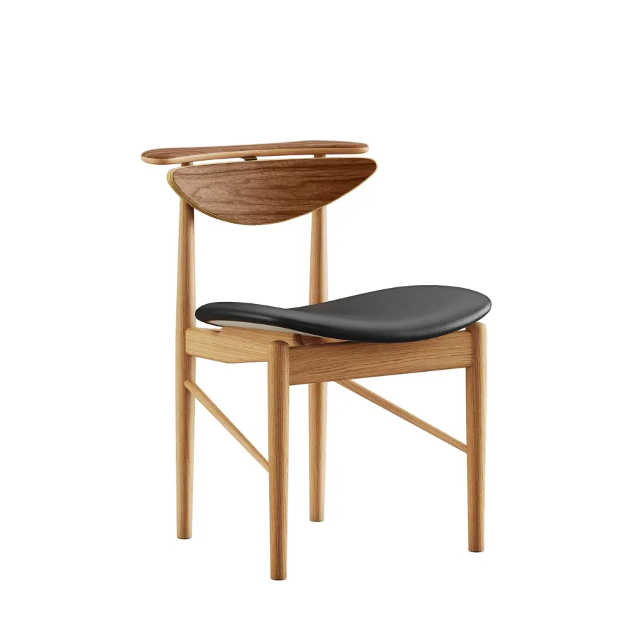 Karmstolen, eg olie/valnød af Finn Juhl<House of Finn Juhl Outlet