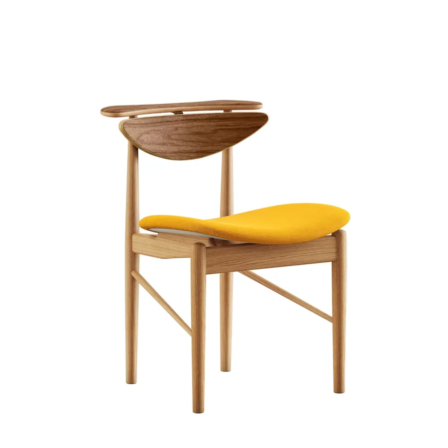 Karmstolen, eg olie/valnød af Finn Juhl<House of Finn Juhl Outlet