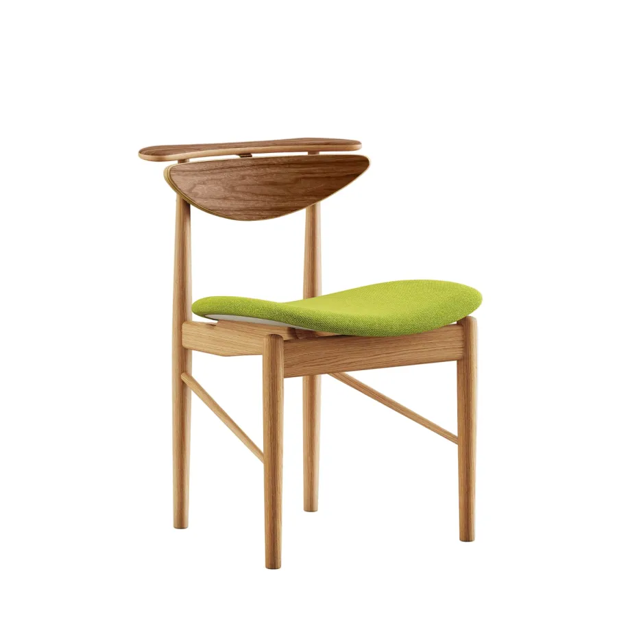 Karmstolen, eg olie/valnød af Finn Juhl<House of Finn Juhl Outlet