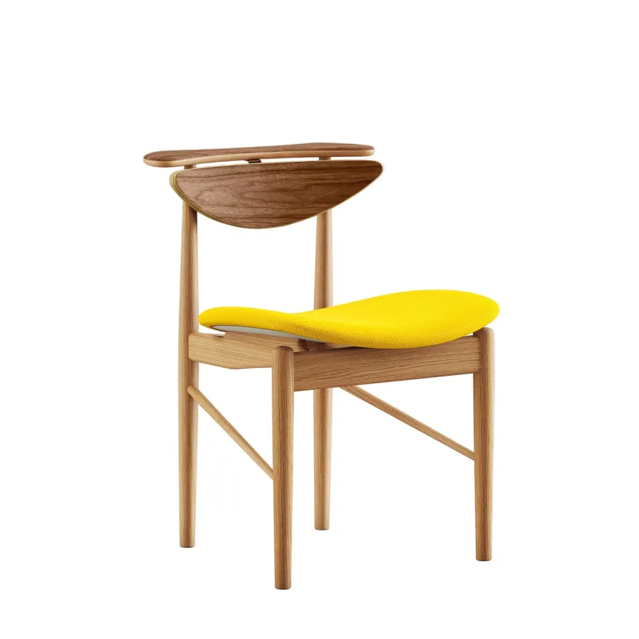 Karmstolen, eg olie/valnød af Finn Juhl<House of Finn Juhl Outlet