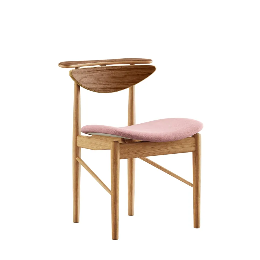 Karmstolen, eg olie/valnød af Finn Juhl<House of Finn Juhl Outlet