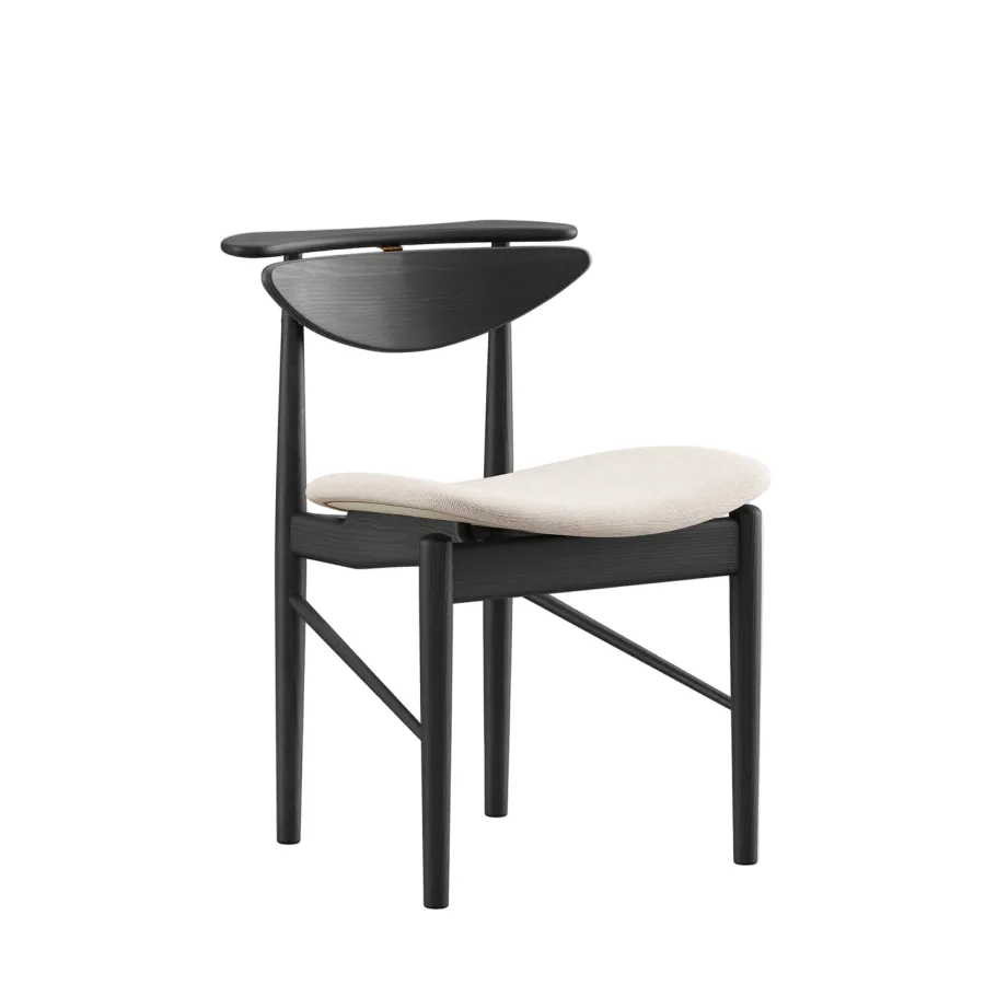 Karmstolen, eg olie/valnød af Finn Juhl<House of Finn Juhl Outlet