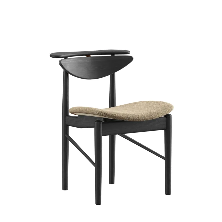 Karmstolen, eg olie/valnød af Finn Juhl<House of Finn Juhl Outlet