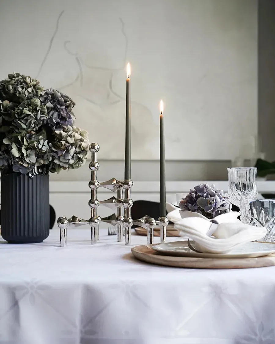 Kertelys til Nagel Lysestage, soft brown fra<STOFF Nagel Online