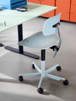 Kevi 2533 Kontorstol med sædepolstring fra<Montana Hot