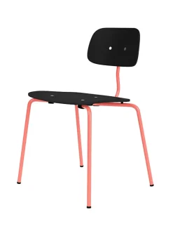 Kevi 2060 stol i sort lak fra<Montana Online