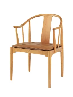 Kinastolen af Hans J. Wegner<Fritz Hansen Online