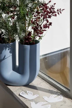 Kink Vase, light blue fra<Muuto Best