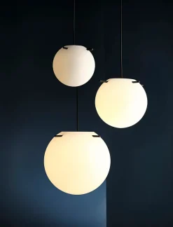 Koi Pendel, white/black Ø25 fra<Frandsen