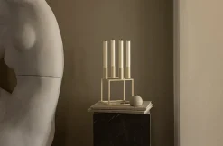 Kubus 4 Lysestage, ivory fra<Audo Copenhagen Clearance