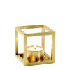 Kubus T Lysestage, guldbelagt fra<Audo Copenhagen Online
