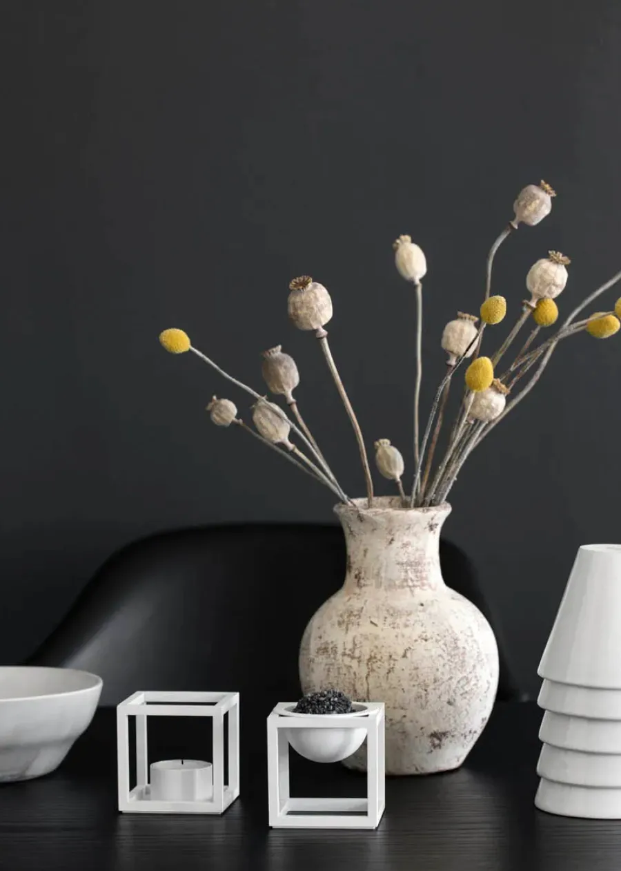 Kubus T Lysestage, guldbelagt fra<Audo Copenhagen Online