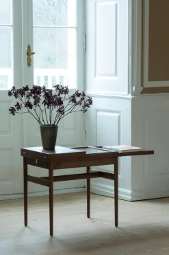 Kunstsamlerens Bord af Finn Juhl<House of Finn Juhl Discount