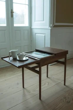 Kunstsamlerens Bord af Finn Juhl<House of Finn Juhl Discount