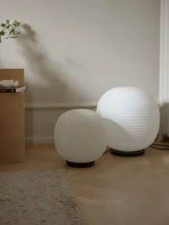 Lantern Globe gulvlampe large, fra<New Works New