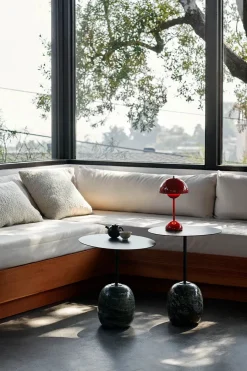 Lato bord LN8, Deep Green & Verde Alpi Marble fra<&Tradition Hot