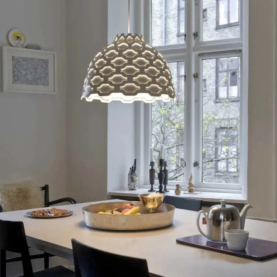 LC Shutters white fra<Louis Poulsen Online