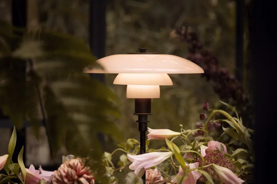 Limited Edition 2025 PH 3/2 Bordlampe fra<Louis Poulsen New