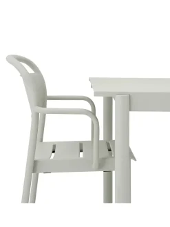 Linear Steel Armchair fra<Muuto New
