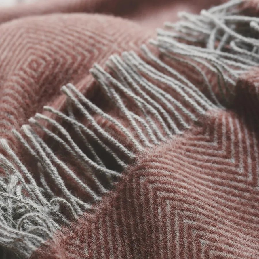 Livø Plaid, seaweed fra<Silkeborg Uldspinderi Discount