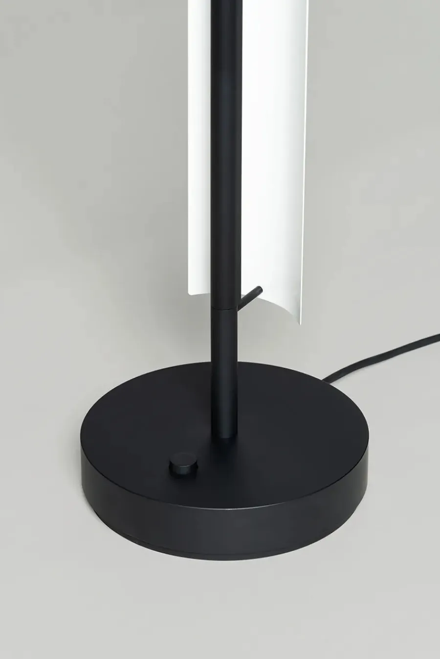 Lámina 165 Gulvlampe fra Santa and Cole<Santa & Cole Sale